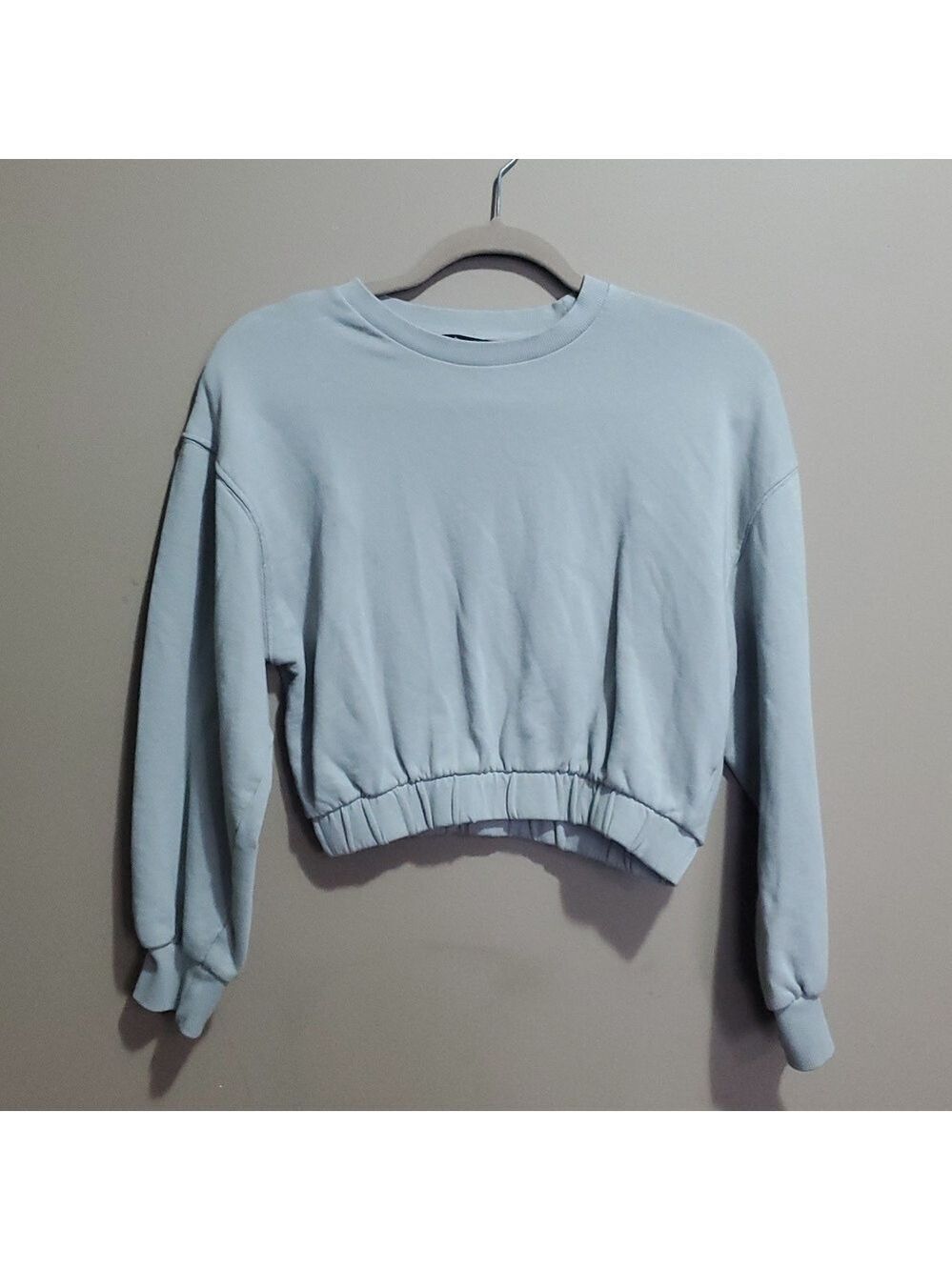 Zara grey cropped sweatshirt size medium